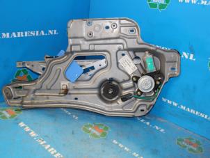 Used Window mechanism 4-door, front left Hyundai Santa Fe I 2.4 16V 4x4 Price € 68,25 Margin scheme offered by Maresia Auto Recycling B.V.