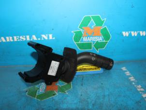 Used Wiper switch Volkswagen Fox (5Z) 1.2 Price € 36,75 Margin scheme offered by Maresia Auto Recycling B.V.