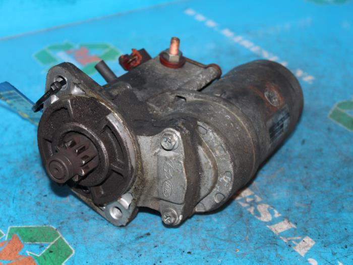 Begagnade Startmotor Hyundai Trajet 2.0 CRDi 16V Pris € 21,00 Marginaltabell erbjuds av Maresia Auto Recycling B.V.