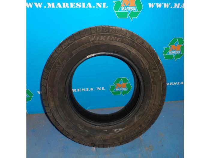 Opona z Ford Transit 2.4 TDdi 16V 330S