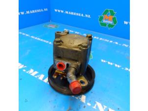 Used Power steering pump Nissan Almera Tino (V10M) 1.8 16V Price € 36,75 Margin scheme offered by Maresia Auto Recycling B.V.