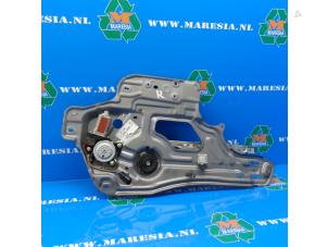 Used Window mechanism 4-door, front right Hyundai Santa Fe I 2.4 16V 4x4 Price € 57,75 Margin scheme offered by Maresia Auto Recycling B.V.