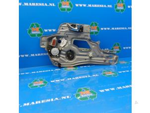 Used Window mechanism 4-door, front right Hyundai Santa Fe I 2.4 16V 4x2 Price € 68,25 Margin scheme offered by Maresia Auto Recycling B.V.