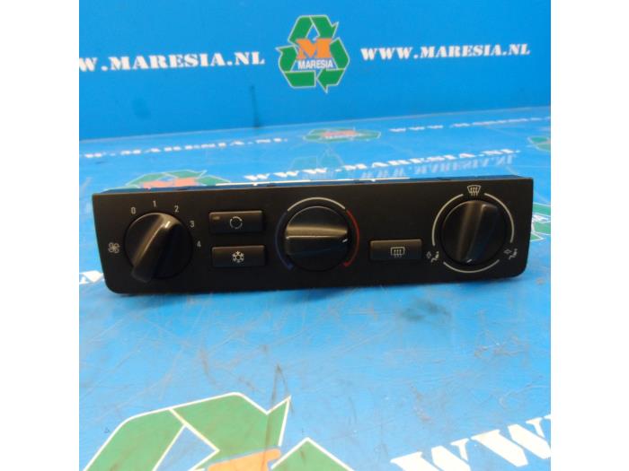 Heater control panel from a BMW 3 serie Compact (E46/5) 318td 16V 2004