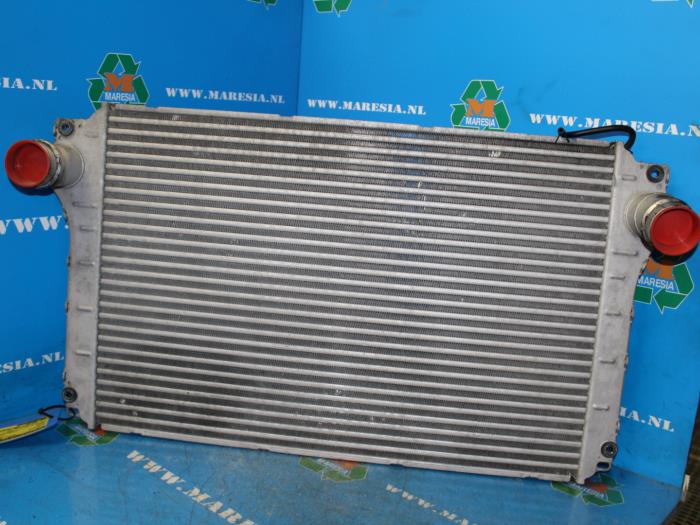 Usados Intercooler Toyota Avensis Wagon (T25/B1E) 2.0 16V D-4D-F Precio € 78,75 Norma de margen ofrecido por Maresia Auto Recycling B.V.