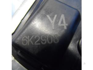 Usagé Serrure portière mécanique 4portes arrière gauche Toyota Avensis (T25/B1D) 2.0 16V VVT-i D4 Prix € 42,00 Règlement à la marge proposé par Maresia Auto Recycling B.V.