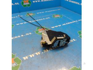 Used Front door lock mechanism 4-door, right Toyota Avensis (T25/B1D) 2.0 16V VVT-i D4 Price € 73,50 Margin scheme offered by Maresia Auto Recycling B.V.