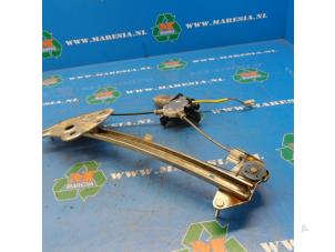 Usagé Mécanique vitre 2portes avant droite Toyota Celica (ZZT230/231) 1.8i 16V Prix € 63,00 Règlement à la marge proposé par Maresia Auto Recycling B.V.