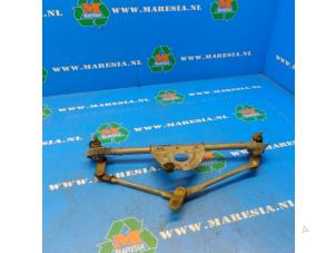 Used Wiper mechanism Toyota Yaris Verso (P2) 1.5 16V Price € 42,00 Margin scheme offered by Maresia Auto Recycling B.V.