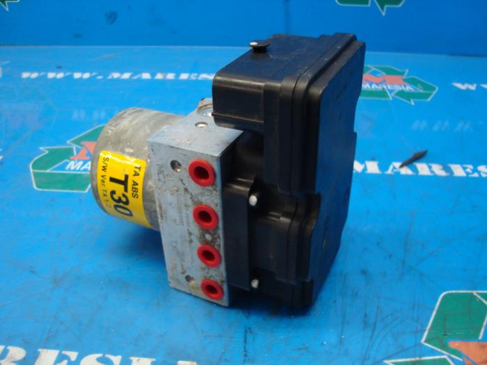 Used ABS pump Kia Picanto (TA) 1.0 12V Price € 52,50 Margin scheme offered by Maresia Auto Recycling B.V.