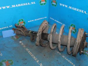 Used Front shock absorber rod, left Hyundai Santa Fe II (CM) 2.2 CRDi 16V 4x2 Price € 52,50 Margin scheme offered by Maresia Auto Recycling B.V.