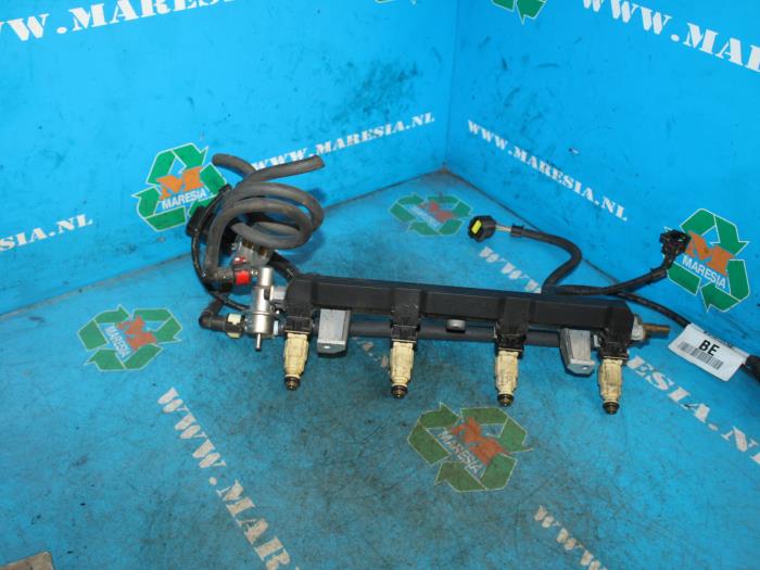 Usagé Système d'injection Ford Focus 1 2.0 16V Prix € 42,00 Règlement à la marge proposé par Maresia Auto Recycling B.V.