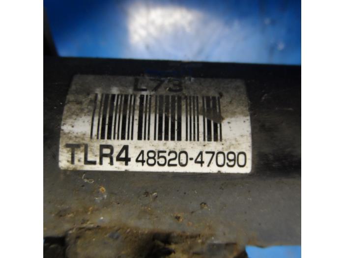 Barre amortisseur avant gauche d'un Toyota Prius (ZVW3) 1.8 16V 2009