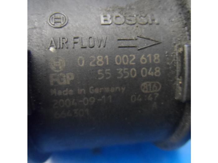 Airflow meter from a Opel Astra H SW (L35) 1.7 CDTi 16V 2004