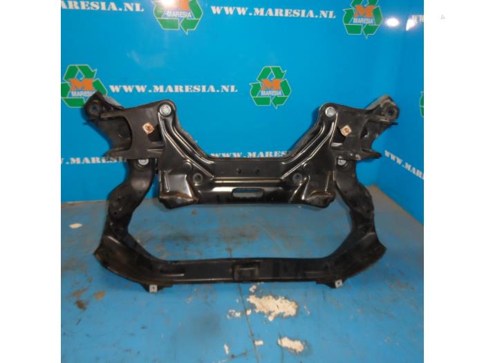 Used Subframe Mercedes E (W211) 2.6 E-240 V6 18V Price € 89,25 Margin scheme offered by Maresia Auto Recycling B.V.
