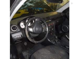 Usados Juego y módulo de airbag Mazda 3 Sport (BK14) 1.6 CiTD 16V Precio € 525,00 Norma de margen ofrecido por Maresia Auto Recycling B.V.