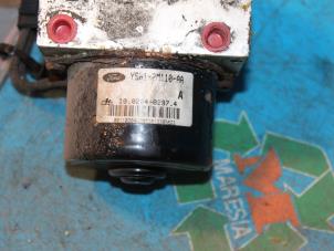 ABS Pumpe van een Ford StreetKa 1.6i 2004