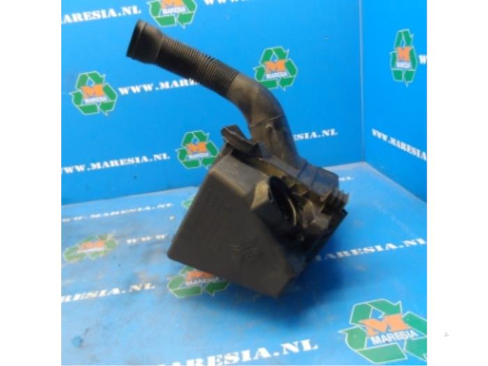 Begagnade Luftfilterhus Skoda Fabia II (5J) 1.4 TDI 70 Pris € 52,50 Marginaltabell erbjuds av Maresia Auto Recycling B.V.