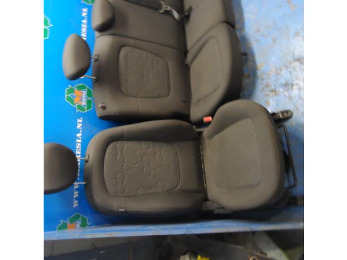 Set of upholstery (complete) from a Hyundai i20 1.4 CRDi 16V 2012