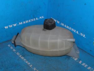 Used Expansion vessel Renault Trafic New (FL) 1.9 dCi 82 16V Price € 36,75 Margin scheme offered by Maresia Auto Recycling B.V.