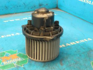Usados Motor de ventilador de calefactor Suzuki Jimny Hardtop 1.3i 16V 4x4 Precio € 52,50 Norma de margen ofrecido por Maresia Auto Recycling B.V.