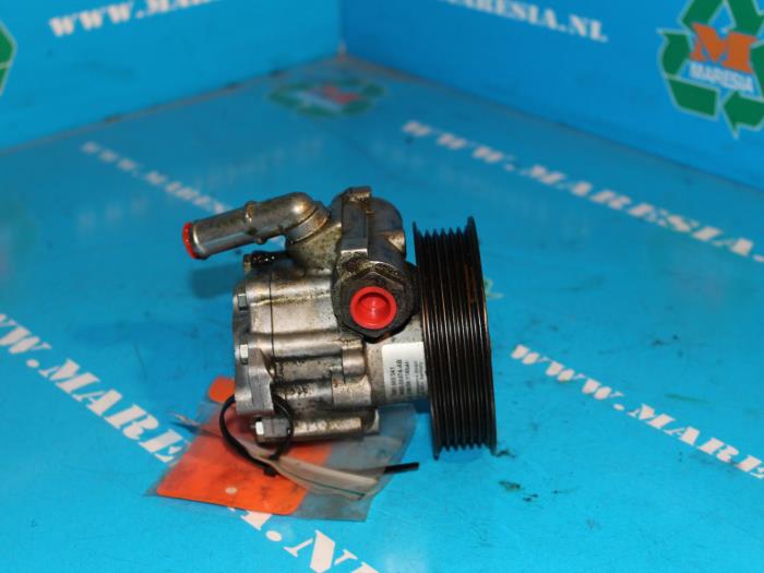 Usagé Pompe de direction Jaguar S-type (X200) 2.7 TD 24V Euro III Prix € 52,50 Règlement à la marge proposé par Maresia Auto Recycling B.V.
