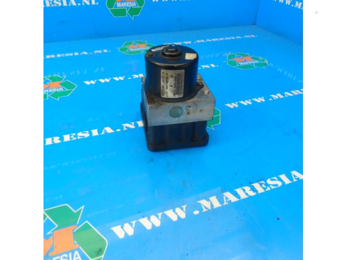 Used ABS pump Ford Fiesta 5 (JD/JH) 1.4 16V Price € 36,75 Margin scheme offered by Maresia Auto Recycling B.V.