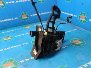 Used Rear door mechanism 4-door, right Ford Focus 3 1.6 EcoBoost 16V Price € 42,00 Margin scheme offered by Maresia Auto Recycling B.V.