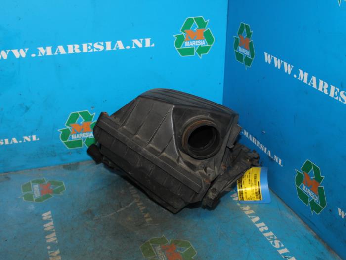 Begagnade Luftfilterhus Opel Meriva (A) 1.6 16V Pris € 47,25 Marginaltabell erbjuds av Maresia Auto Recycling B.V.