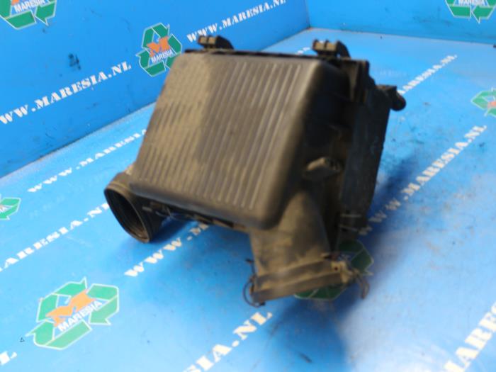 Gebrauchte Luftfiltergehäuse Landrover Discovery II 2.5 Td5 Preis € 47,25 Margenregelung angeboten von Maresia Auto Recycling B.V.