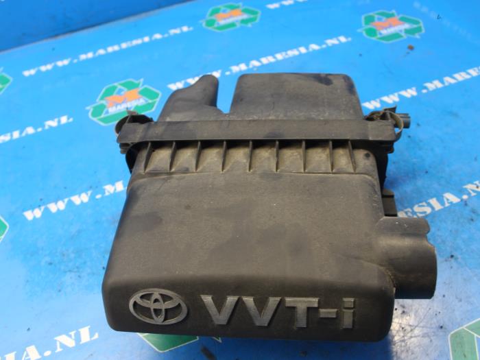 Gebrauchte Luftfiltergehäuse Toyota Yaris (P1) 1.3 16V VVT-i Preis € 26,25 Margenregelung angeboten von Maresia Auto Recycling B.V.
