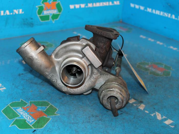 Używane Turbo Opel Vectra Cena € 157,50 Procedura marży oferowane przez Maresia Auto Recycling B.V.