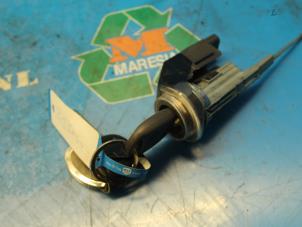 Used Ignition lock + key Lexus RX (L2) 400h V6 24V VVT-i 4x4 Price € 105,00 Margin scheme offered by Maresia Auto Recycling B.V.