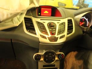 Begagnade Värmekontrollpanel Ford Fiesta 6 (JA8) 1.25 16V Pris € 73,50 Marginaltabell erbjuds av Maresia Auto Recycling B.V.