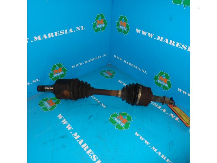 Gebrauchte Antriebswelle links vorne Nissan Primera (P12) 2.2 dCi 16V Preis € 47,25 Margenregelung angeboten von Maresia Auto Recycling B.V.