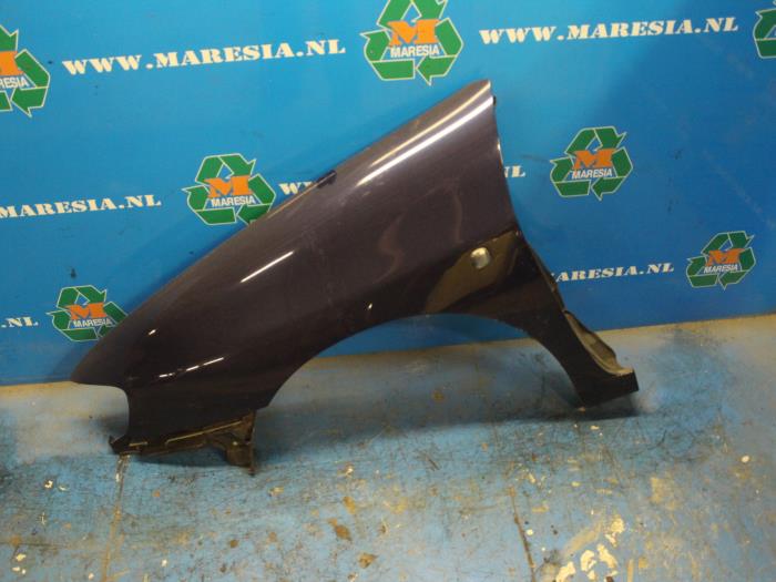 Front wing, left from a Seat Cordoba Vario Facelift (6K5) 1.4 16V 2001