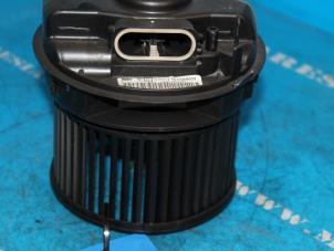 Używane Silnik wentylatora nagrzewnicy Citroen C1 1.0 12V Cena € 68,25 Procedura marży oferowane przez Maresia Auto Recycling B.V.