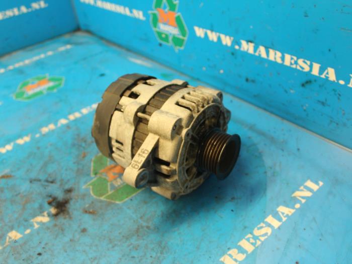 Begagnade Dynamo Chevrolet Lacetti (KLAN) 1.4 16V Pris € 52,50 Marginaltabell erbjuds av Maresia Auto Recycling B.V.