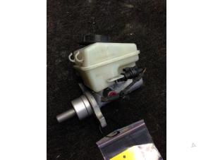 Used Master cylinder Opel Astra H SW (L35) 1.6 16V Twinport Price € 47,25 Margin scheme offered by Maresia Auto Recycling B.V.
