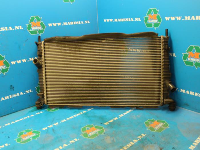 Gebrauchte Kühler Ford Focus C-Max 1.8 16V Preis € 42,00 Margenregelung angeboten von Maresia Auto Recycling B.V.