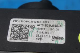 Usagé Panneau de commandes chauffage Volkswagen Polo V (6R) 1.2 TSI 16V BlueMotion Technology Prix € 42,00 Règlement à la marge proposé par Maresia Auto Recycling B.V.