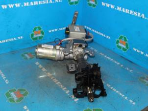Used Steering column housing Opel Corsa C (F08/68) 1.3 CDTi 16V Price € 157,50 Margin scheme offered by Maresia Auto Recycling B.V.