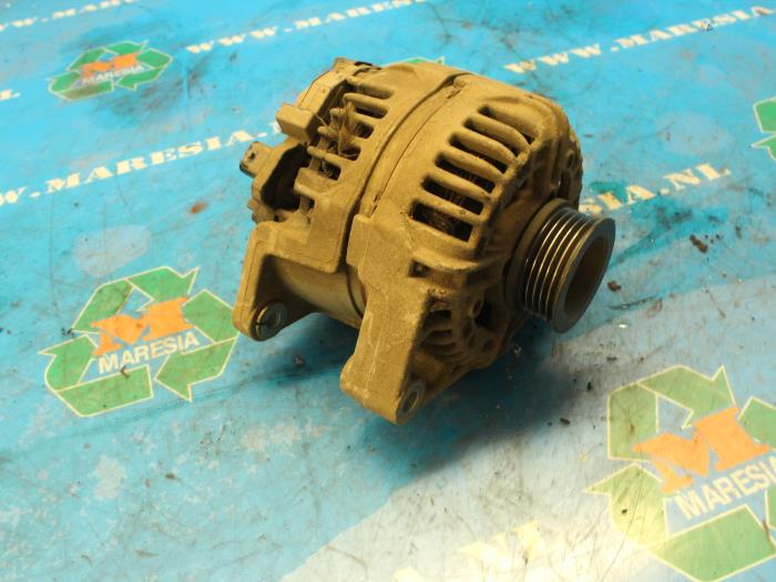 Usagé Dynamo Opel Corsa D 1.0 Prix € 23,63 Règlement à la marge proposé par Maresia Auto Recycling B.V.