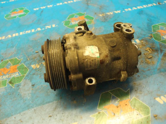 Usagé Compresseur de clim Suzuki Splash 1.3 DDiS 16V Prix € 36,75 Règlement à la marge proposé par Maresia Auto Recycling B.V.