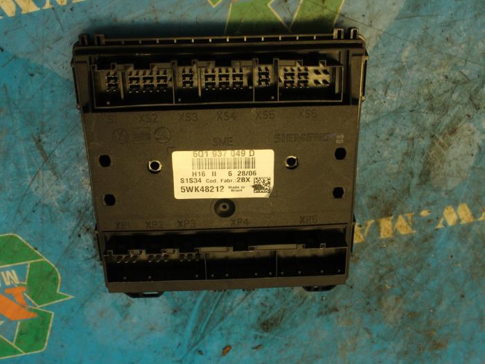 Usagé Ordinateur de bord Volkswagen Fox (5Z) 1.4 16V Prix € 105,00 Règlement à la marge proposé par Maresia Auto Recycling B.V.