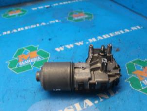 Used Front wiper motor BMW 3 serie (E46/4) 320d 16V Price € 63,00 Margin scheme offered by Maresia Auto Recycling B.V.