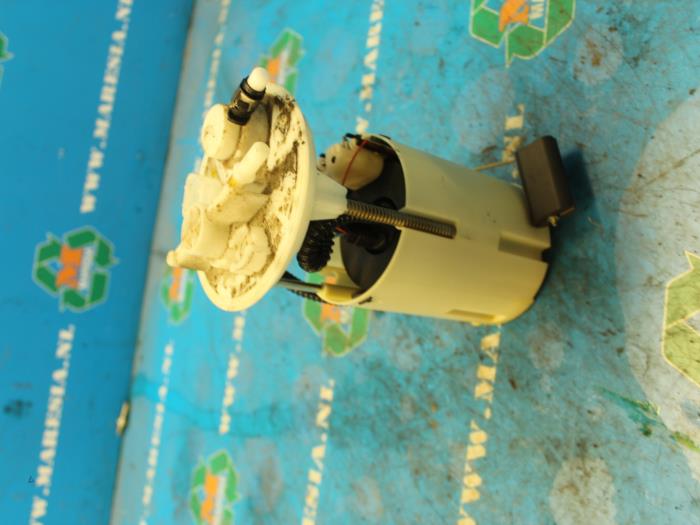 Gebrauchte Kraftstoffpumpe Elektrisch Toyota Corolla (E12) 1.6 16V VVT-i Preis € 21,00 Margenregelung angeboten von Maresia Auto Recycling B.V.