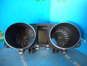 Used Instrument panel Volkswagen Golf Price € 105,00 Margin scheme offered by Maresia Auto Recycling B.V.