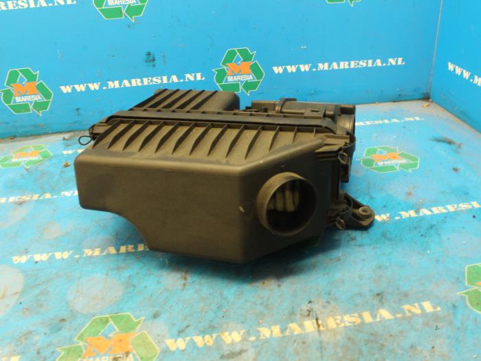 Usados Luftfilterhus Lexus RX (L2) 400h V6 24V VVT-i 4x4 Precio € 131,25 Norma de margen ofrecido por Maresia Auto Recycling B.V.