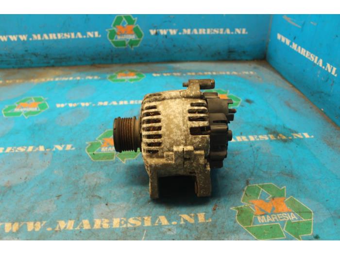 Gebrauchte Dynamo Nissan Note (E11) 1.5 dCi 86 Preis € 31,50 Margenregelung angeboten von Maresia Auto Recycling B.V.